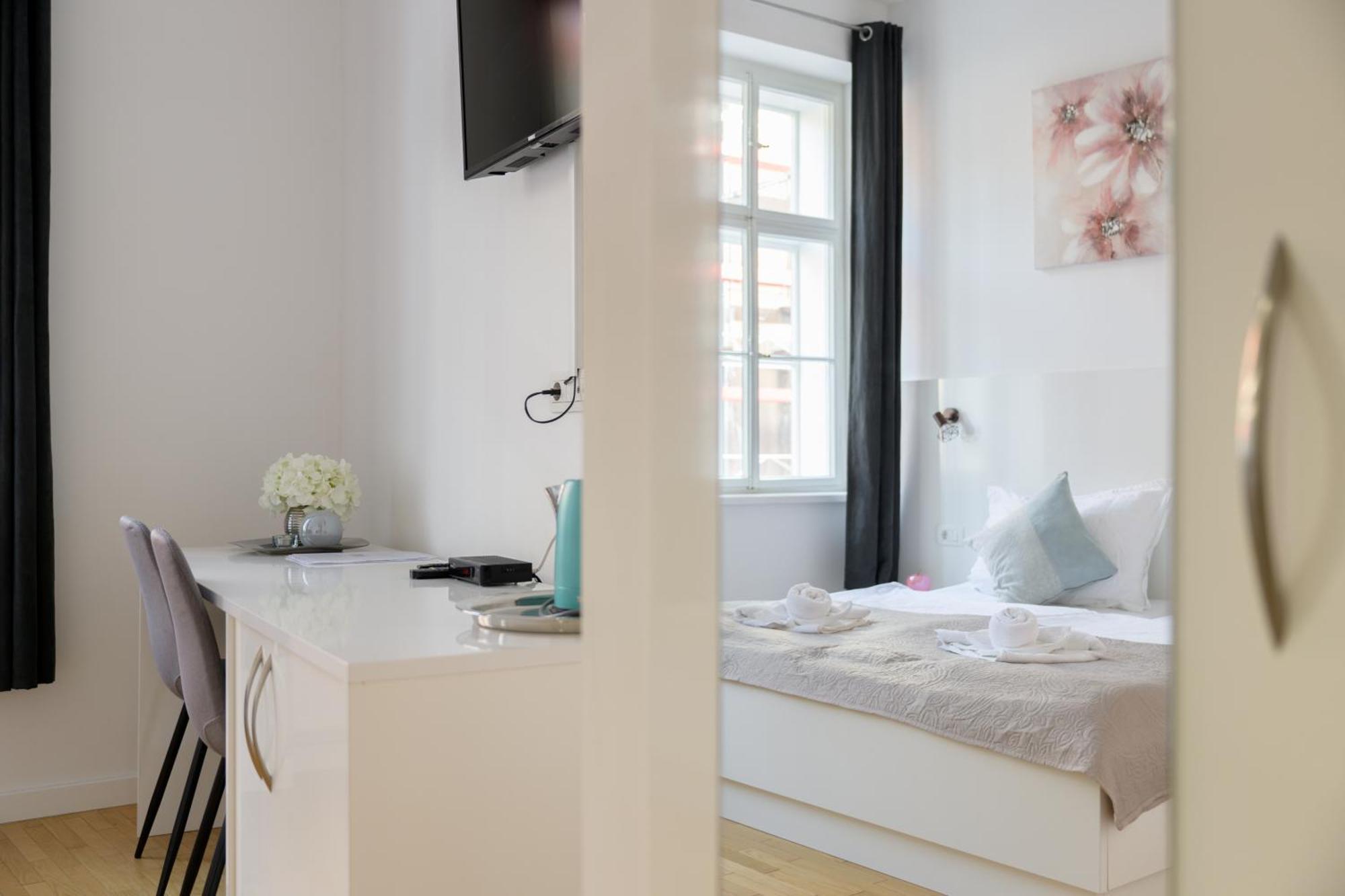 Niva Rooms & Studio Apartment Zagreb Extérieur photo